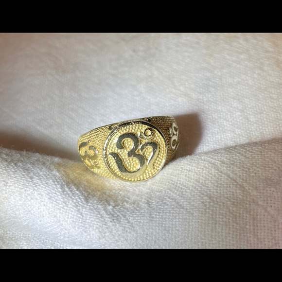 Other - Men’s 14 carat gold om ring